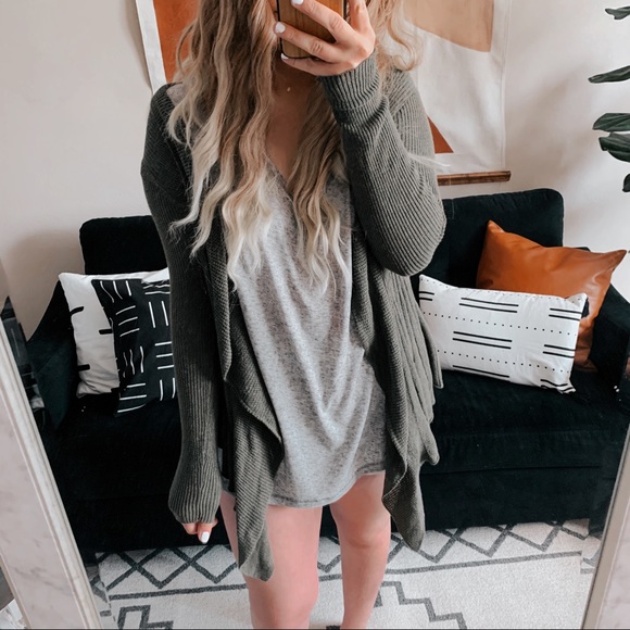 Max Studio Sweaters - Max studio olive waterfall cardigan
